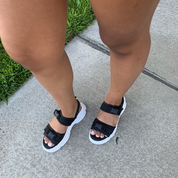 “Sporty” Buckle Platform Sandals - Black - Picture 7 of 8